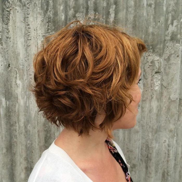 Short hairstyles for fine wavy hair