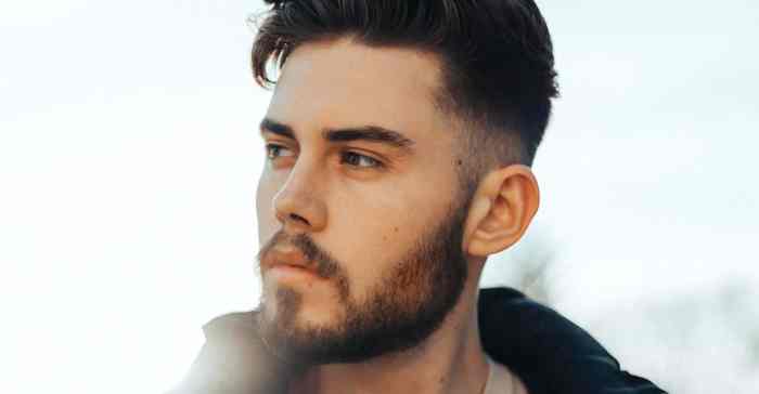 Men's hairstyles in short hair